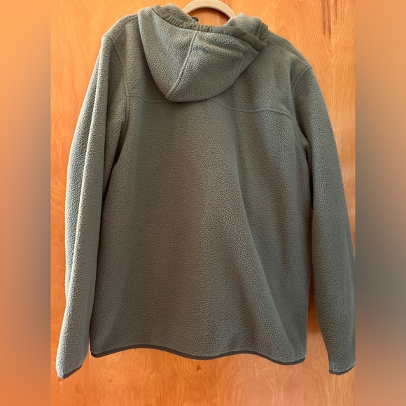 North Face Pullover - Picture 3 of 3